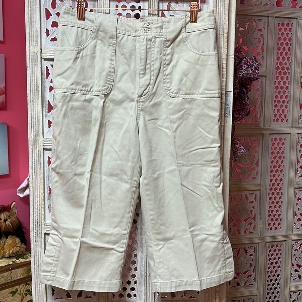 Sonoma Life & Style Capri’s